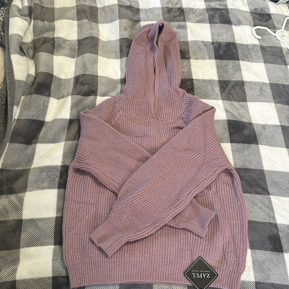 Hooded sweater